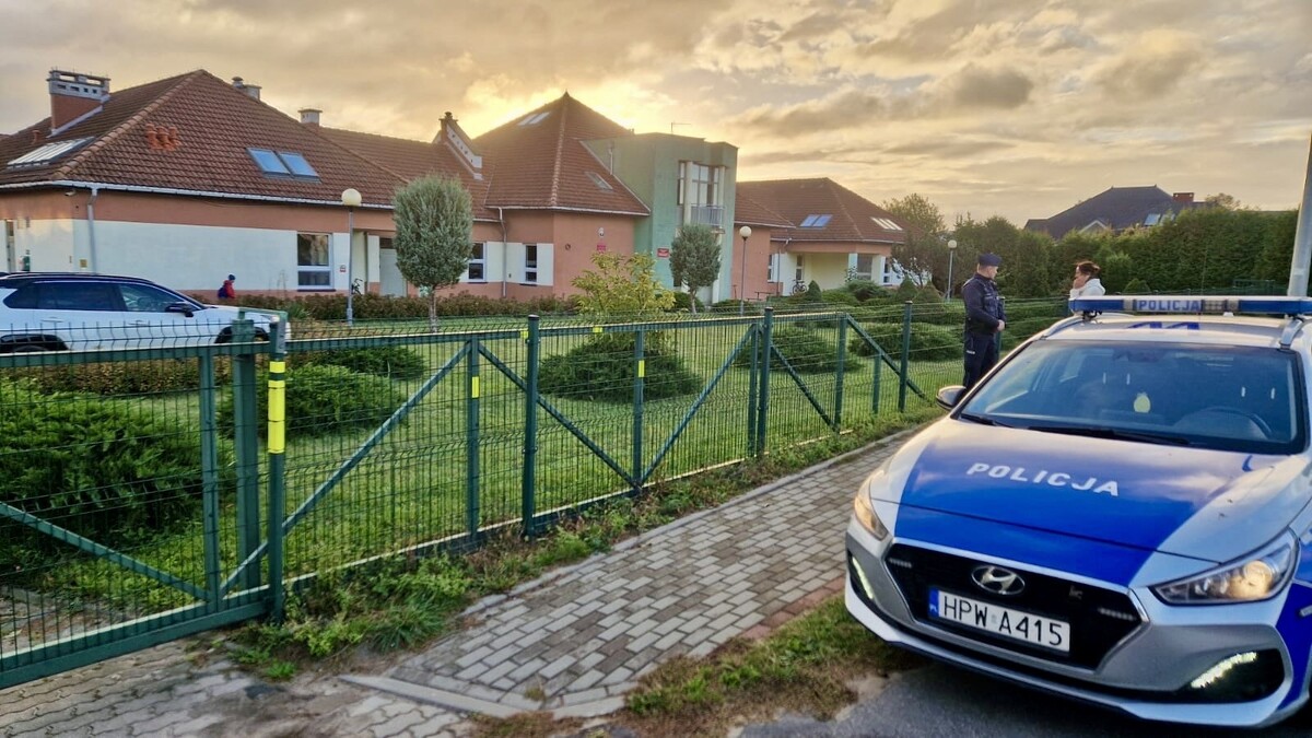 Kontrole policji w placówkach oświatowych w powiecie goleniowskim
